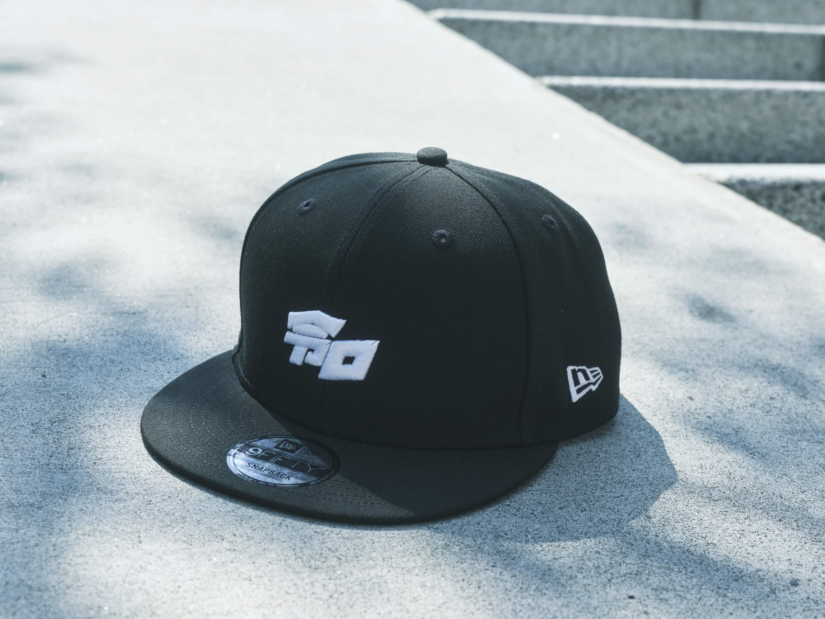 OFFICIAL GOODS – RE:IWAROMAN