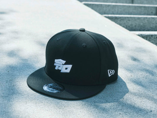 950 R ROMAN KANJI LOGO BLK WHT
